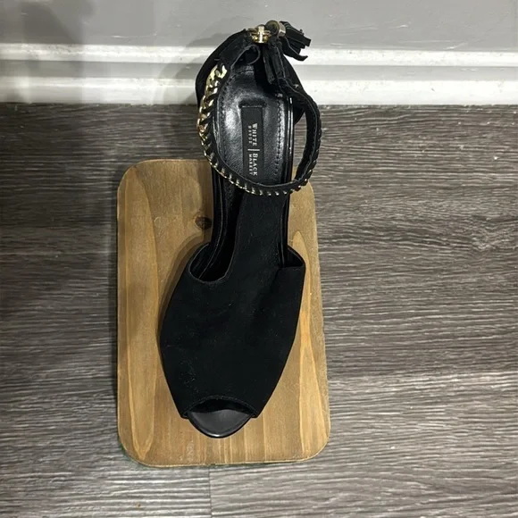 White House Black Market Black Heels with Open Toe Design and Textured Fabric - Picture 10 of 10